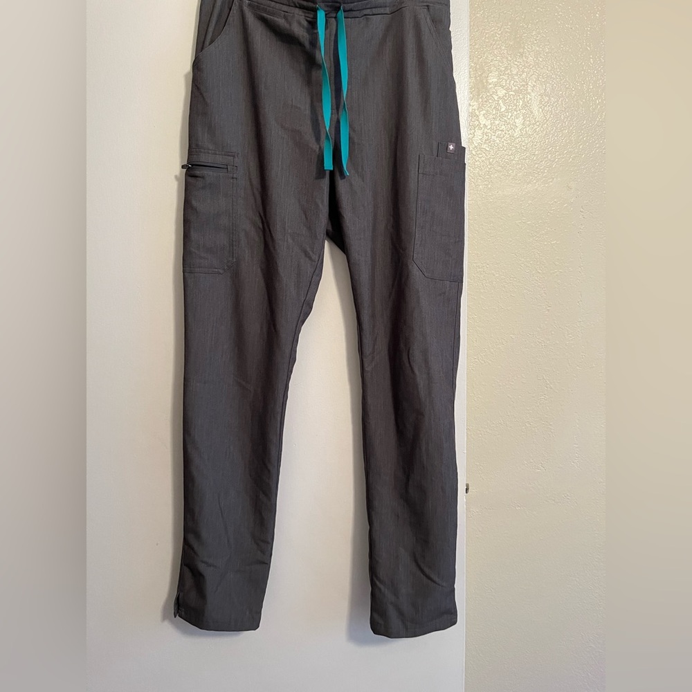 Figs Women's Gray Scrub Pants with Teal Drawstring